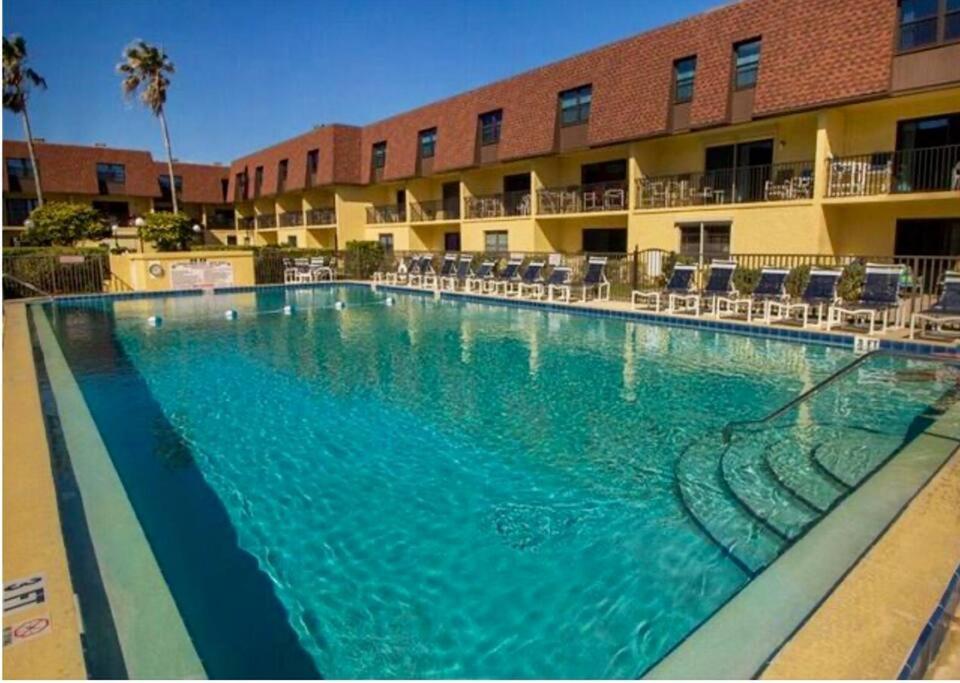 Condo By The Sea! Cocoa Beach Exterior photo